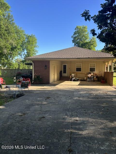 2536 Oakhurst Stovall Road Clarksdale, MS 38614 - Photo 3 of 16 2536 Stovall carport