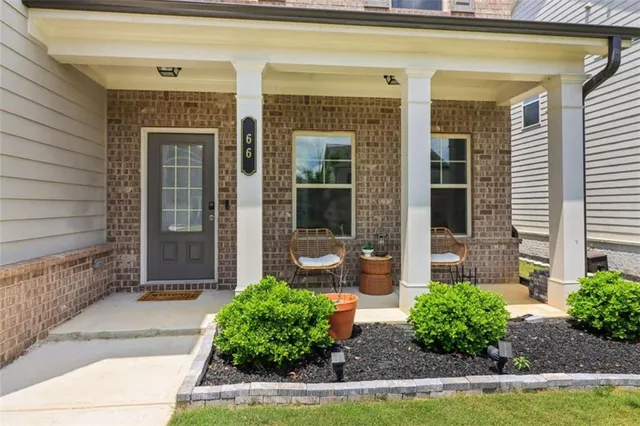 a bed room with a bed and a fireplace