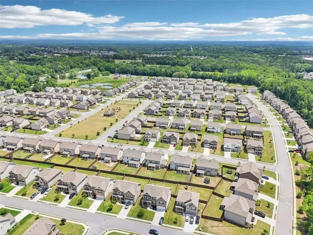 $500,000 | 66 Cottontail Lane, Loganville, GA 30052