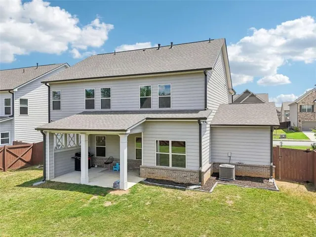 $500,000 | 66 Cottontail Lane, Loganville, GA 30052