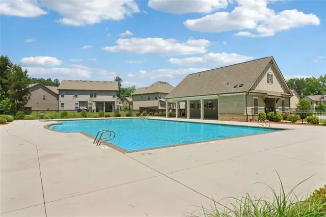 $500,000 | 66 Cottontail Lane, Loganville, GA 30052