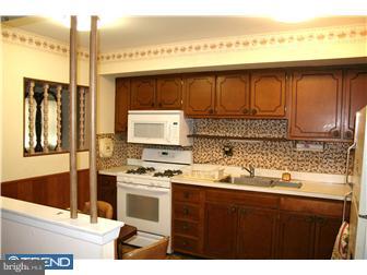 3347 South Keswick Road Philadelphia, PA 19114 - Photo 3 of 12 Kitchen