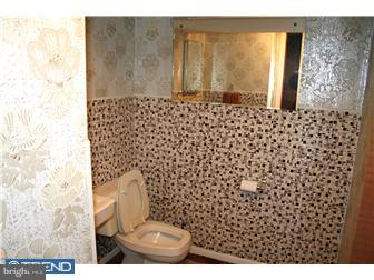 3347 South Keswick Road Philadelphia, PA 19114 - Photo 8 of 12 Bathroom