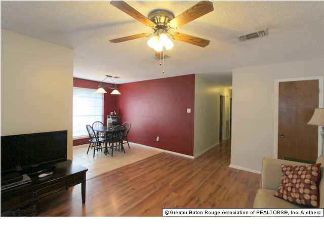 546 South Flannery Road Baton Rouge, LA 70815 - Photo 3 of 24 Gallery Image 3