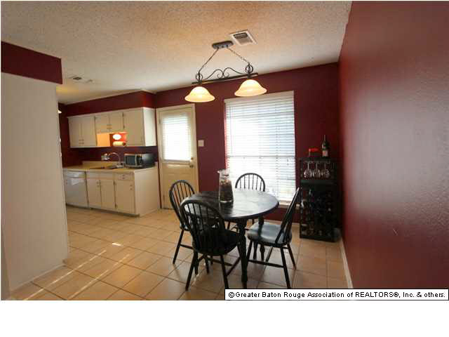 546 South Flannery Road Baton Rouge, LA 70815 - Photo 9 of 24 Gallery Image 9