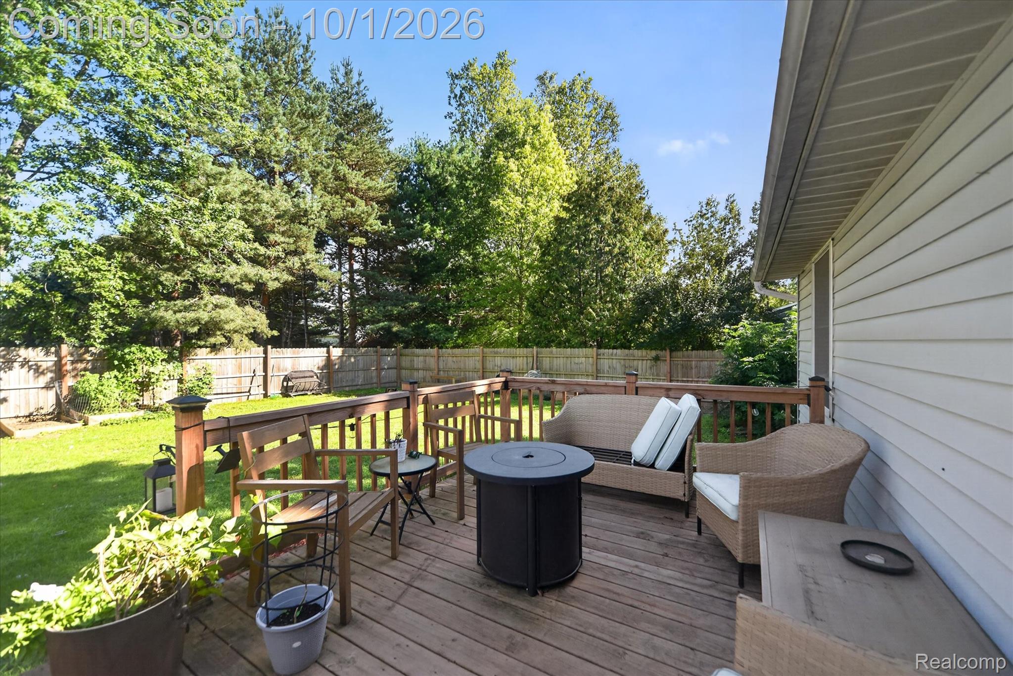 5212 North Fowlerville Road Fowlerville, MI 48836 - Photo 32 of 40 32-5212-N-Fowlerville-Rd-Fowlerville-WindowStill.jpg