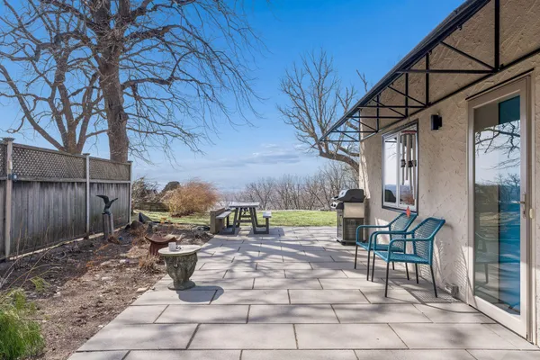 $435,000 | 525 Burlington Road, St. Paul, MN 55119