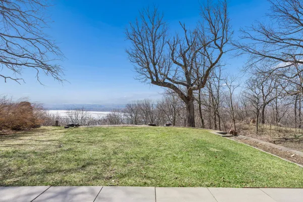 $435,000 | 525 Burlington Road, St. Paul, MN 55119