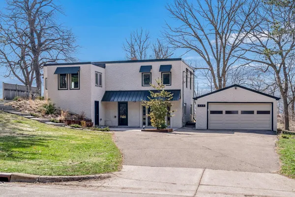 $435,000 | 525 Burlington Road, St. Paul, MN 55119