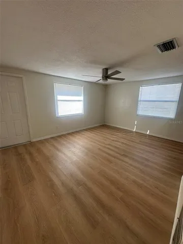 $1,950 | 5011 21st Street West, Unit A, Bradenton, FL 34207