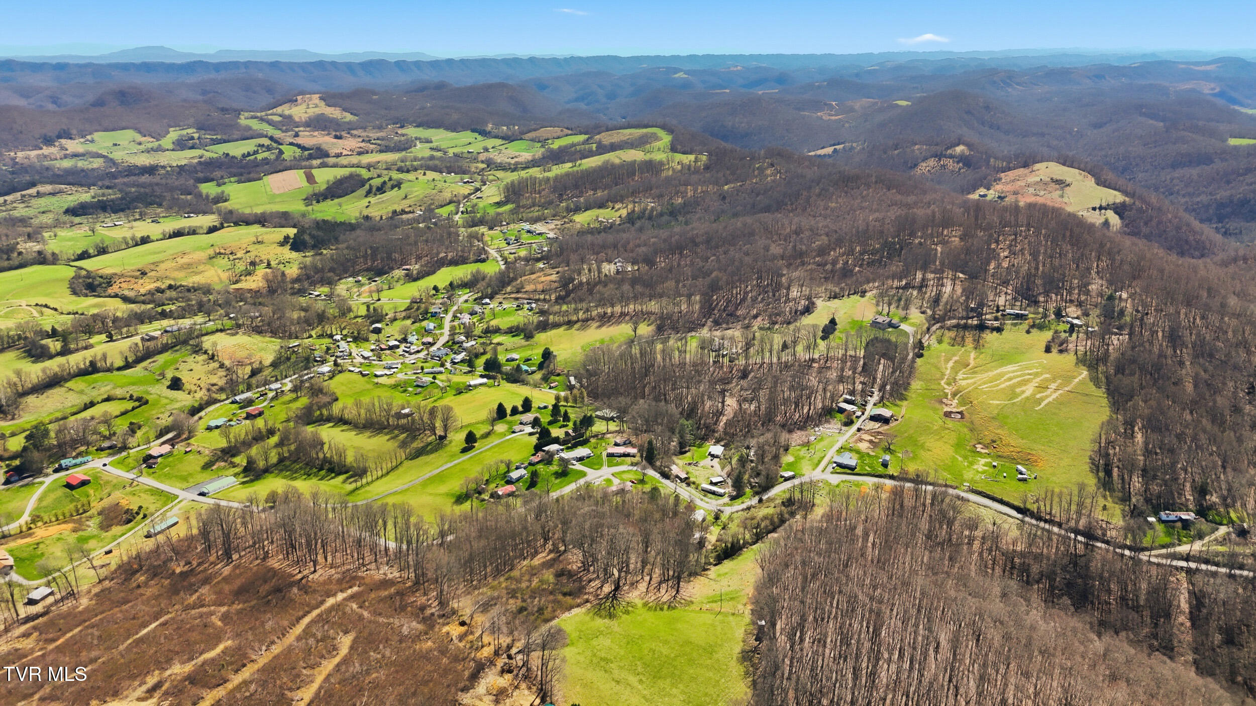 486 Cloud High Road Duffield, VA 24244 - Photo 15 of 19 11_486 cloud high rd-8