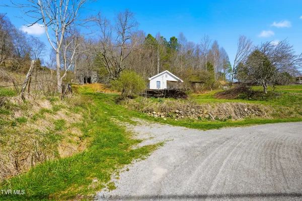 $99,900 | 486 Cloud High Road, Duffield, VA 24244