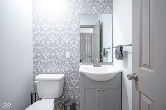 $365,000 | 3123 Bretton Court, Indianapolis, IN 46268