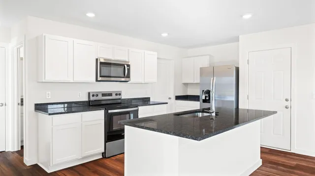 $326,285 | 170 Evergreen Circle, Rossville, GA 30741