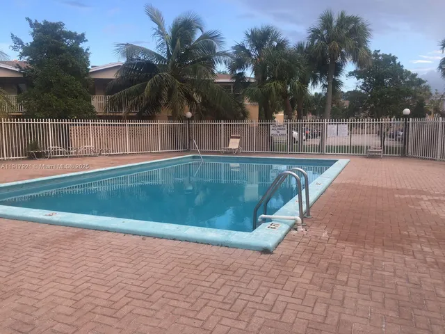 $2,250 | 4240 Northwest 79th Avenue, Unit 1C, Doral, FL 33166