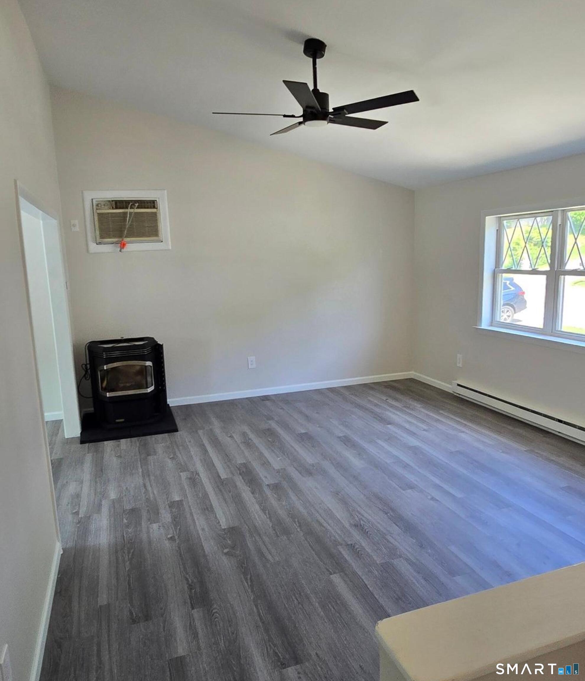 189 Fieldwood Road Waterbury, CT 06704 - Photo 8 of 30