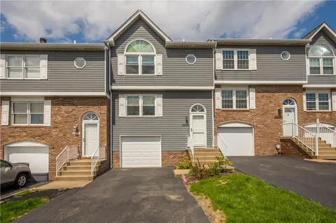 $249,900 | 2309 Elm Drive, Oakdale, PA 15071