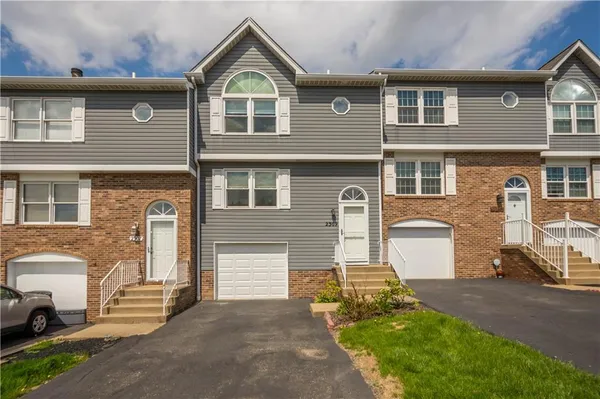 $249,900 | 2309 Elm Drive, Oakdale, PA 15071