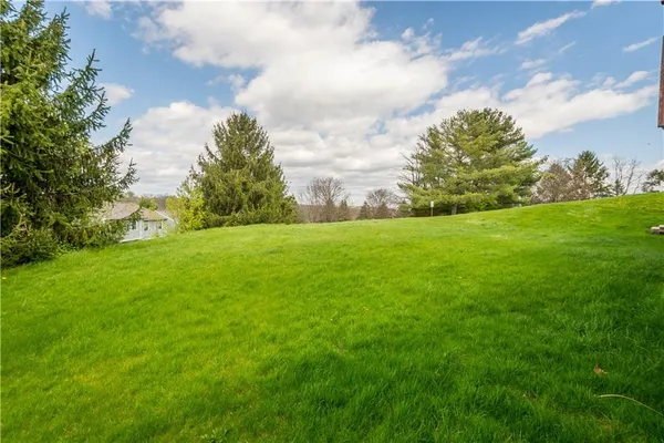 $249,900 | 2309 Elm Drive, Oakdale, PA 15071