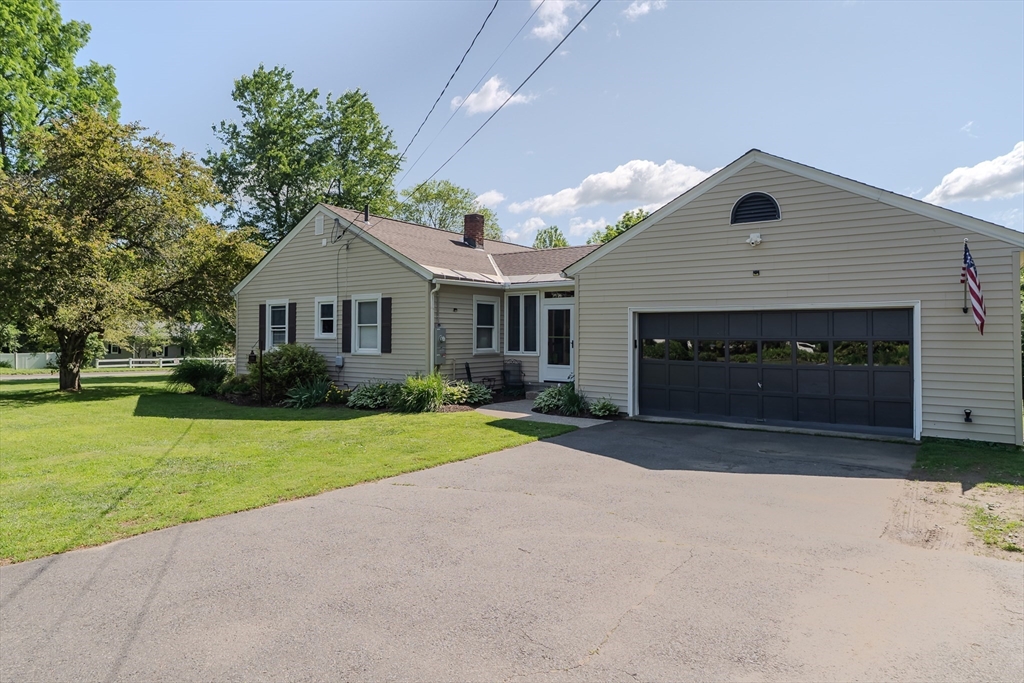 771 Bridge Road Northampton, MA 01060 - Photo 3 of 34 Gallery Image 3