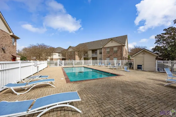 $185,000 | 900 Dean Lee Drive, Unit 1404, Baton Rouge, LA 70820