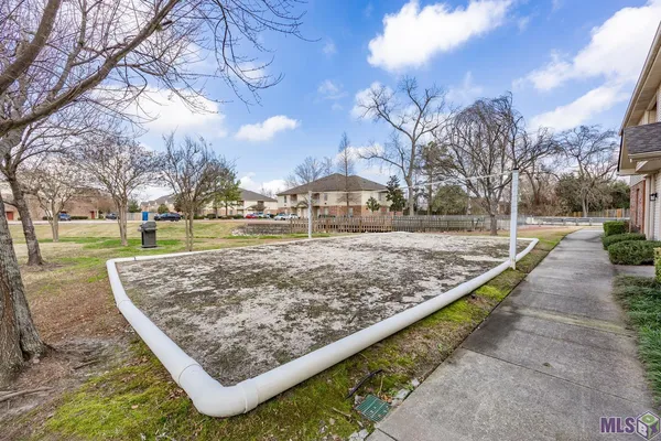$185,000 | 900 Dean Lee Drive, Unit 1404, Baton Rouge, LA 70820