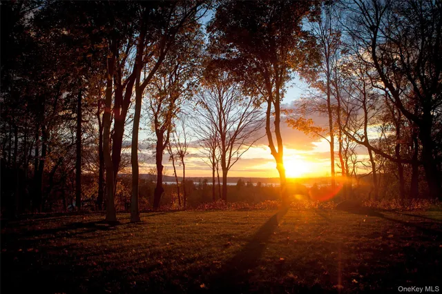 $3,500,000 | 25 Carriage Trail, Irvington, NY 10533