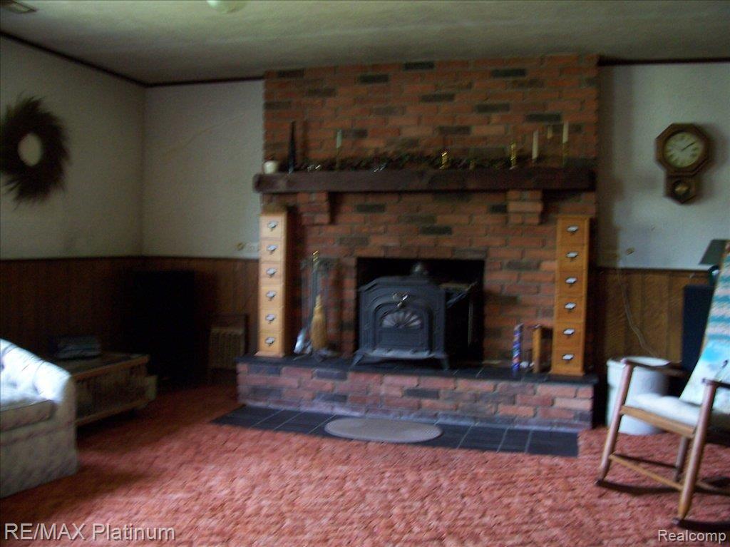 5692 Mabley Hill Road Fenton, MI 48430 - Photo 9 of 18 Family Room