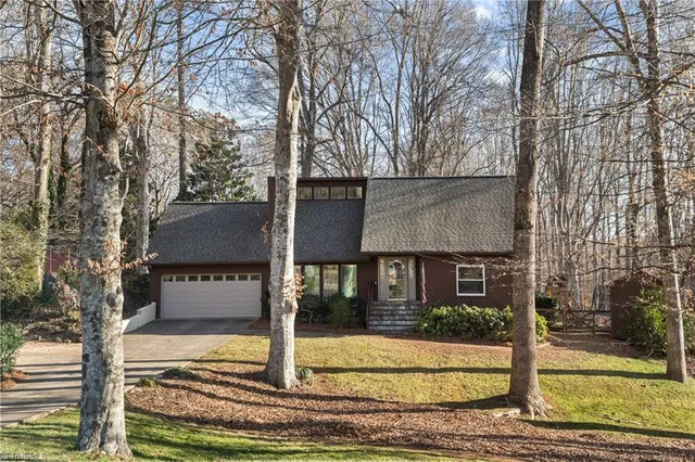 $385,000 | 813 Horncastle Road, Winston-Salem, NC 27104