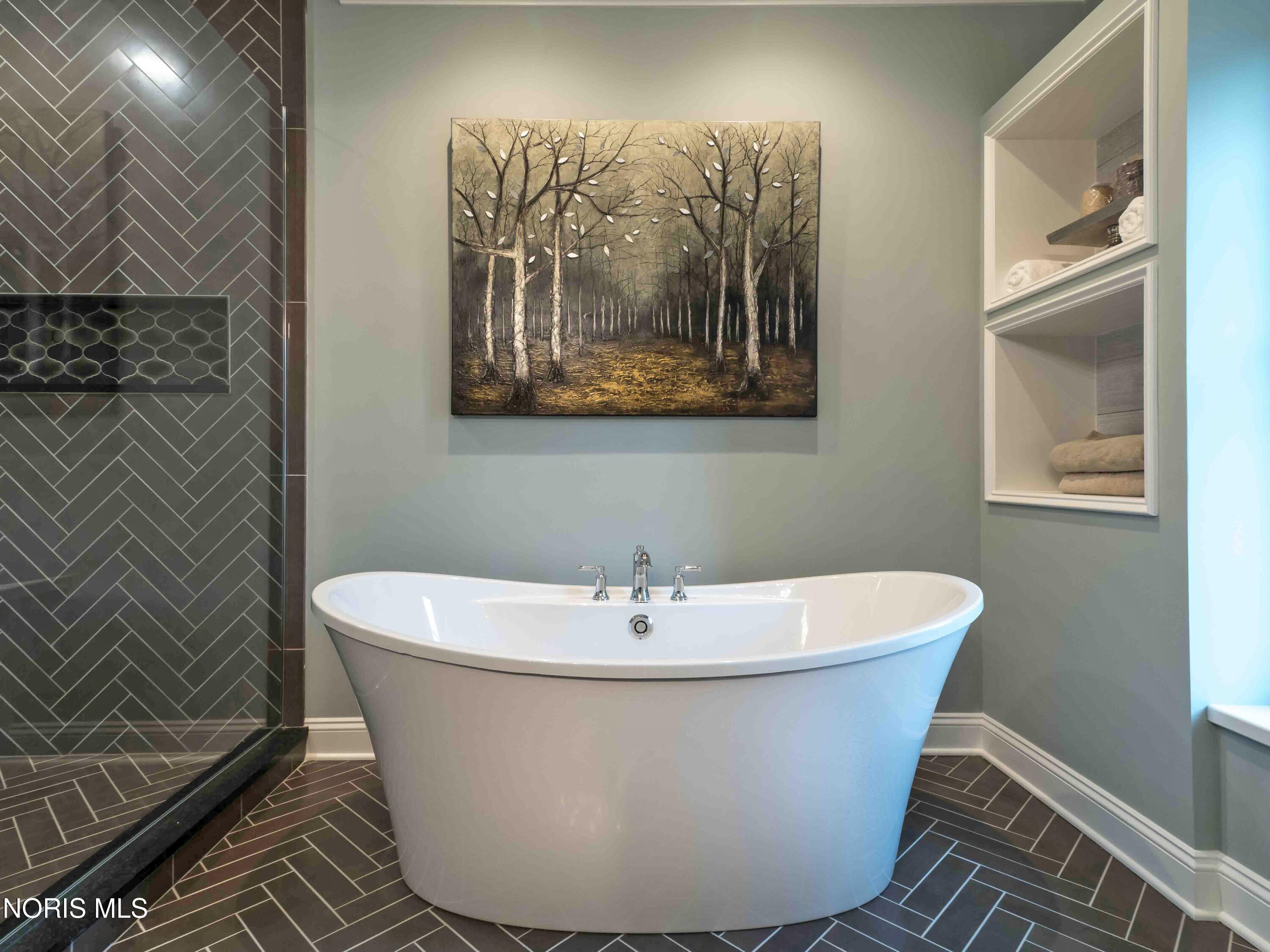 2 West Lake Road Berlin Heights, OH 44814 - Photo 24 of 39 Tub