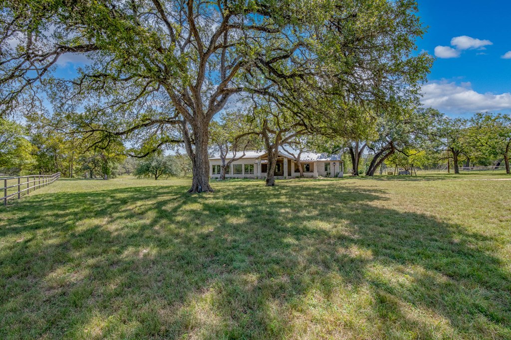 668 Elm Pass Road Center Point, TX 78010 - Photo 7 of 37