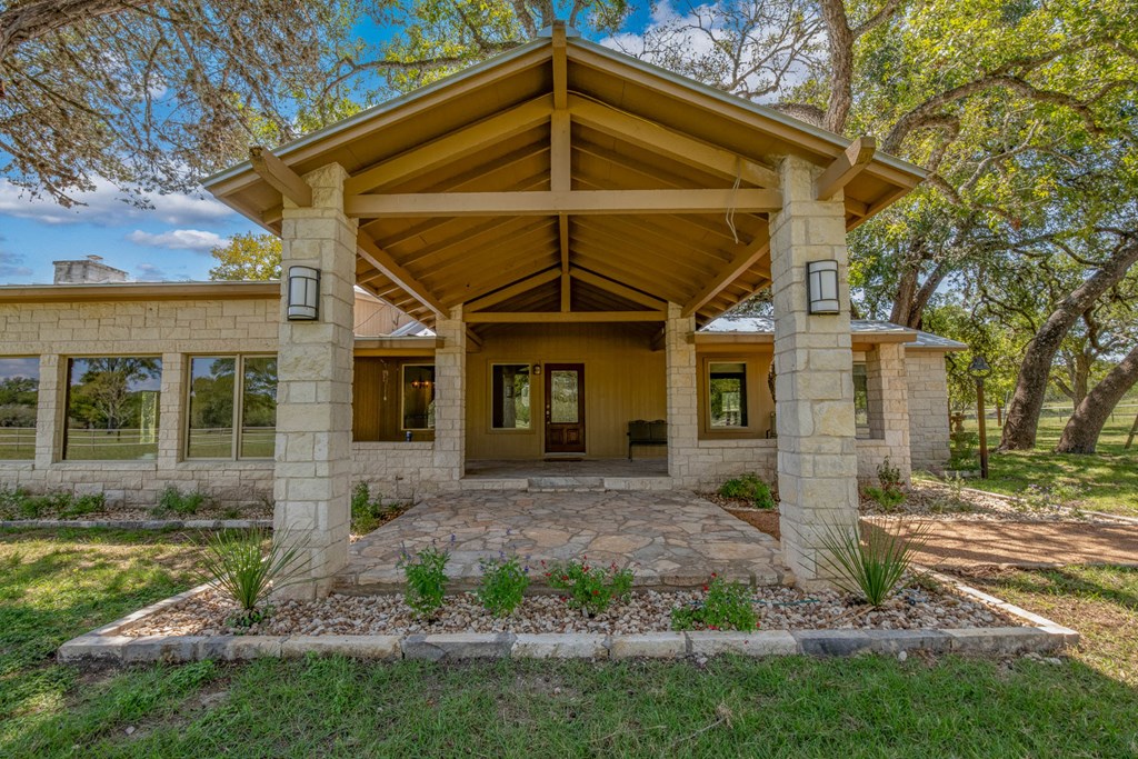 668 Elm Pass Road Center Point, TX 78010 - Photo 8 of 37