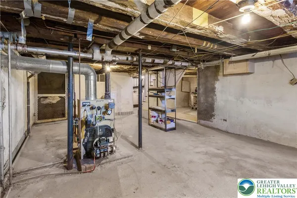 $384,900 | 306 Nazareth Pike, Bethlehem, PA 18020