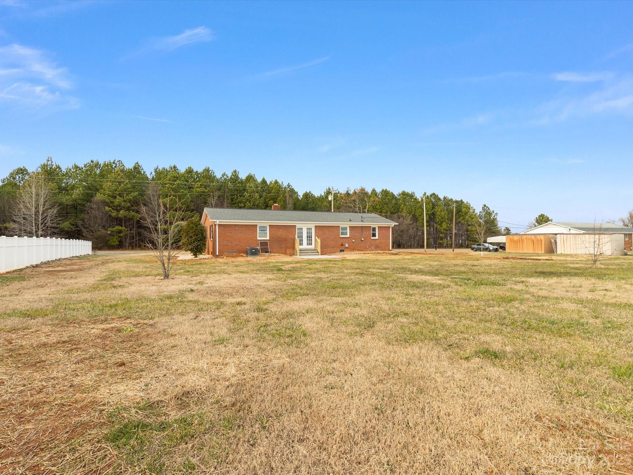 158 Baxter Road Cherryville, NC 28021 - Photo 32 of 38 a swimming pool with mountain view