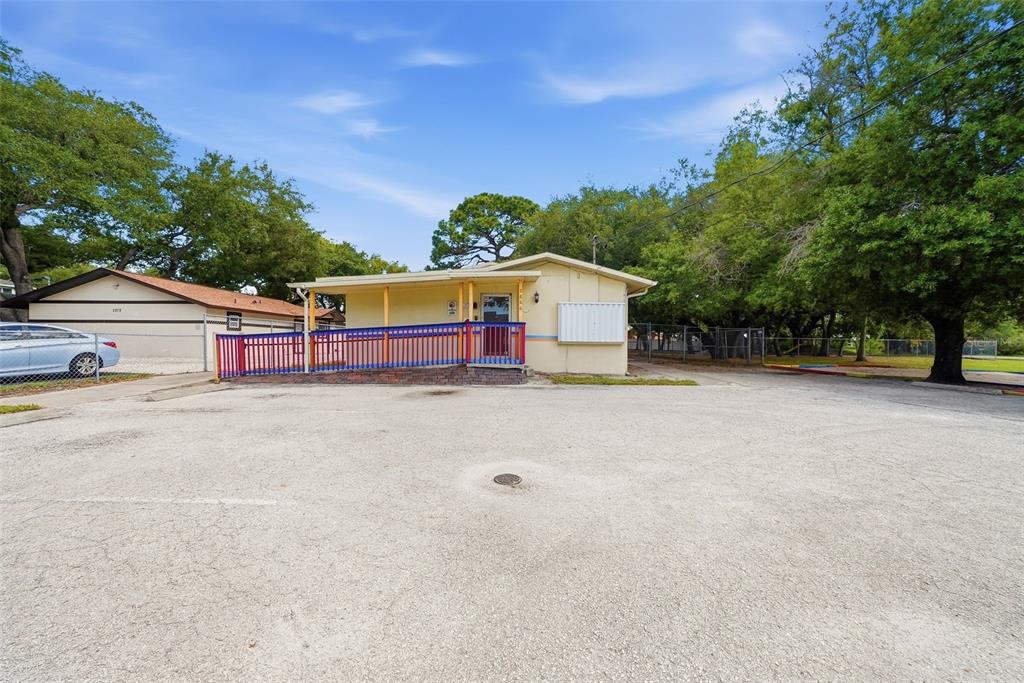 2886 Whitney Road Clearwater, FL 33760 - Photo 4 of 41
