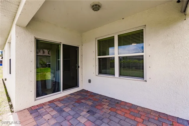 an empty room with window