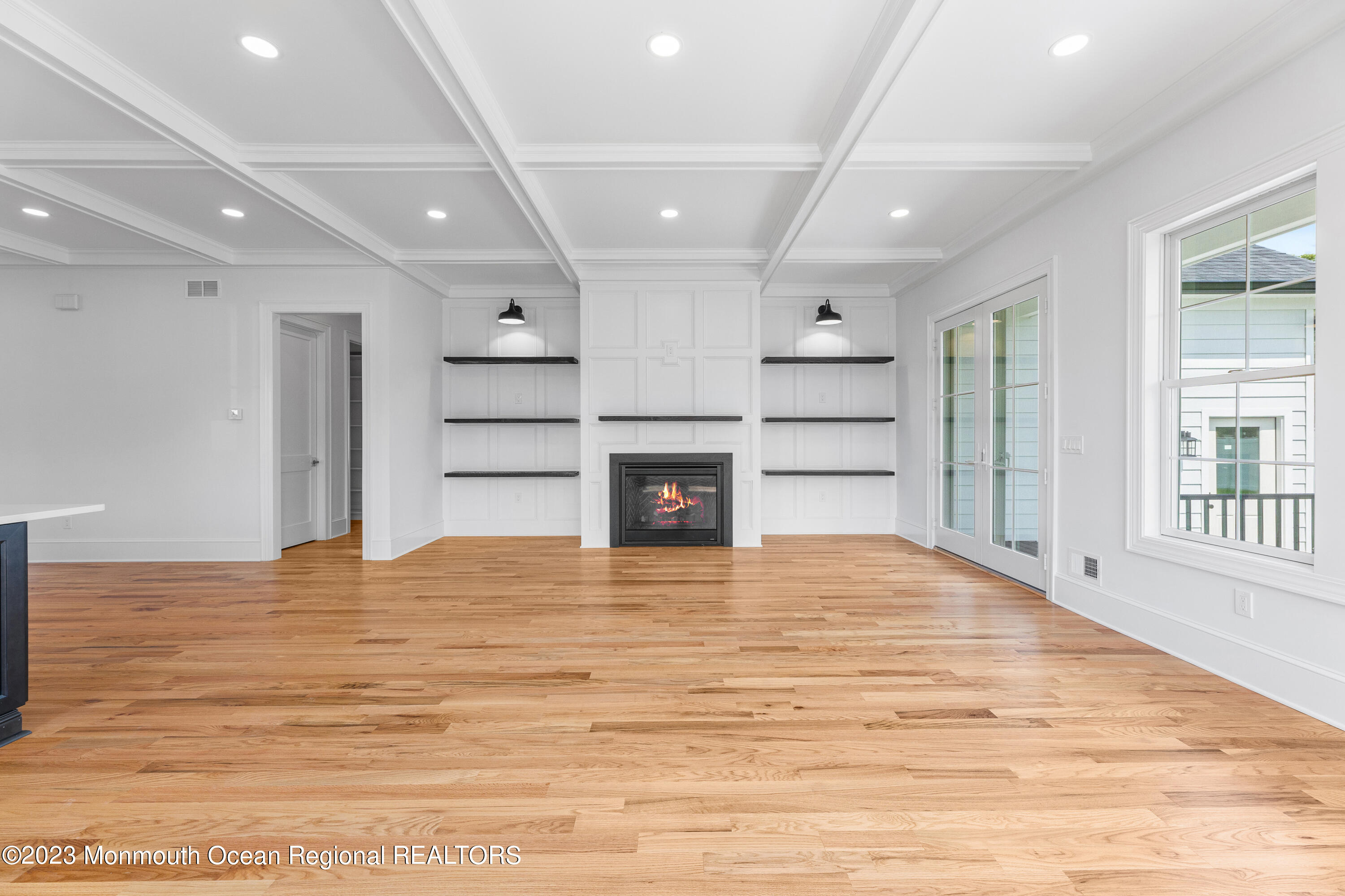 2654 River Road Manasquan, NJ 08736 - Photo 12 of 41 Fireplace