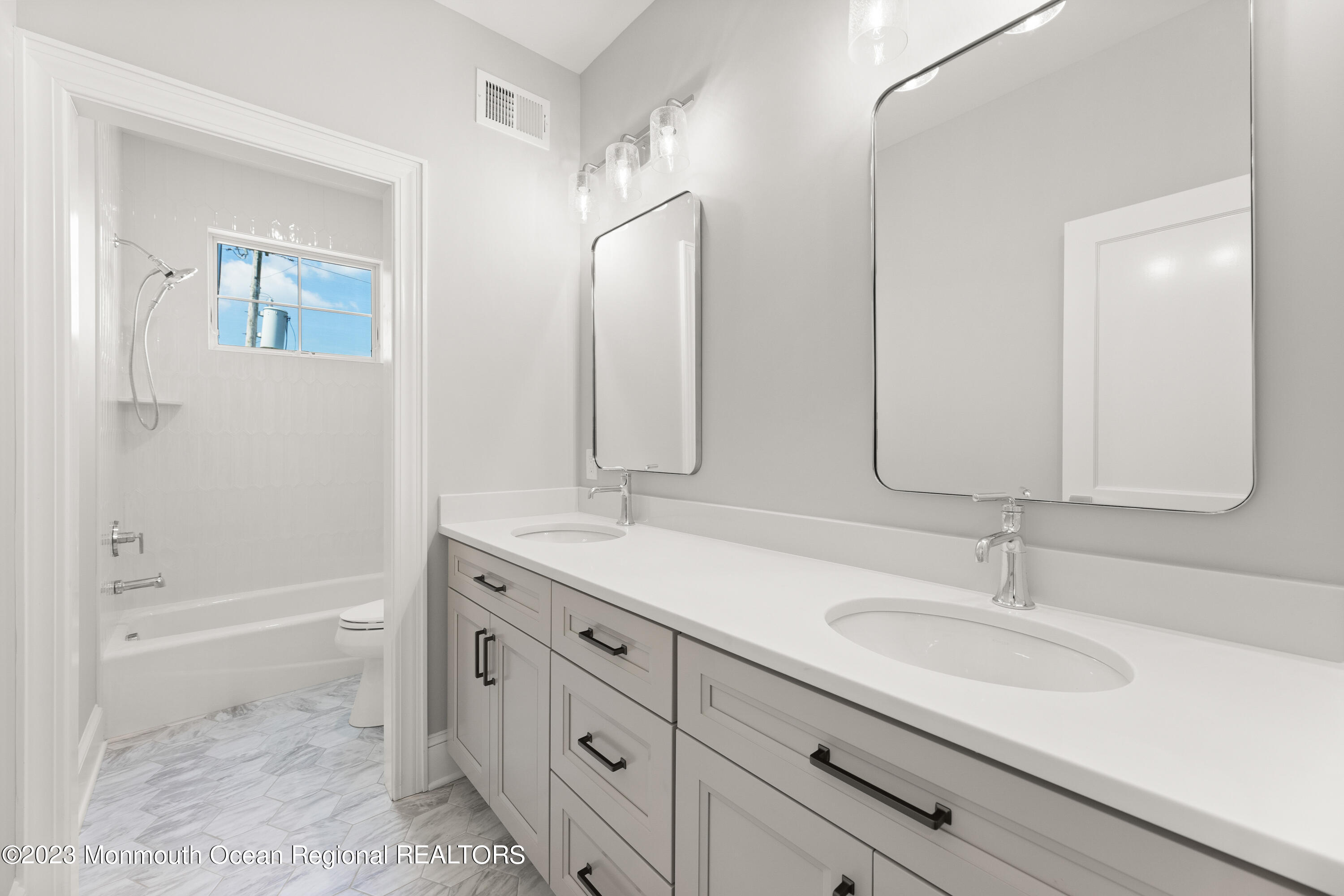 2654 River Road Manasquan, NJ 08736 - Photo 30 of 41 2nd Floor Hall Bath