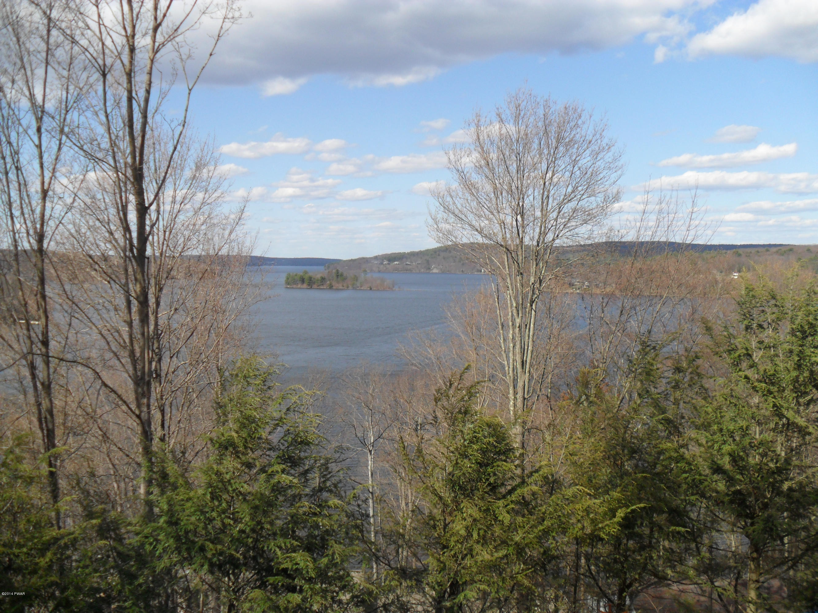 44 Paupack Road Greentown, PA 18426 - Photo 8 of 27 Gallery Image 8