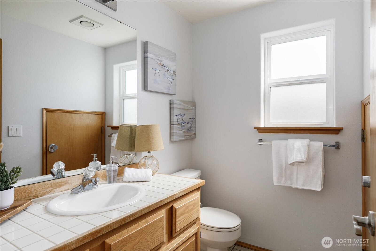 2507 West Beach Road Oak Harbor, WA 98277 - Photo 11 of 39