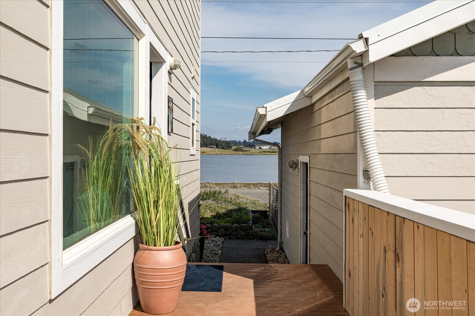 2507 West Beach Road Oak Harbor, WA 98277 - Photo 28 of 39