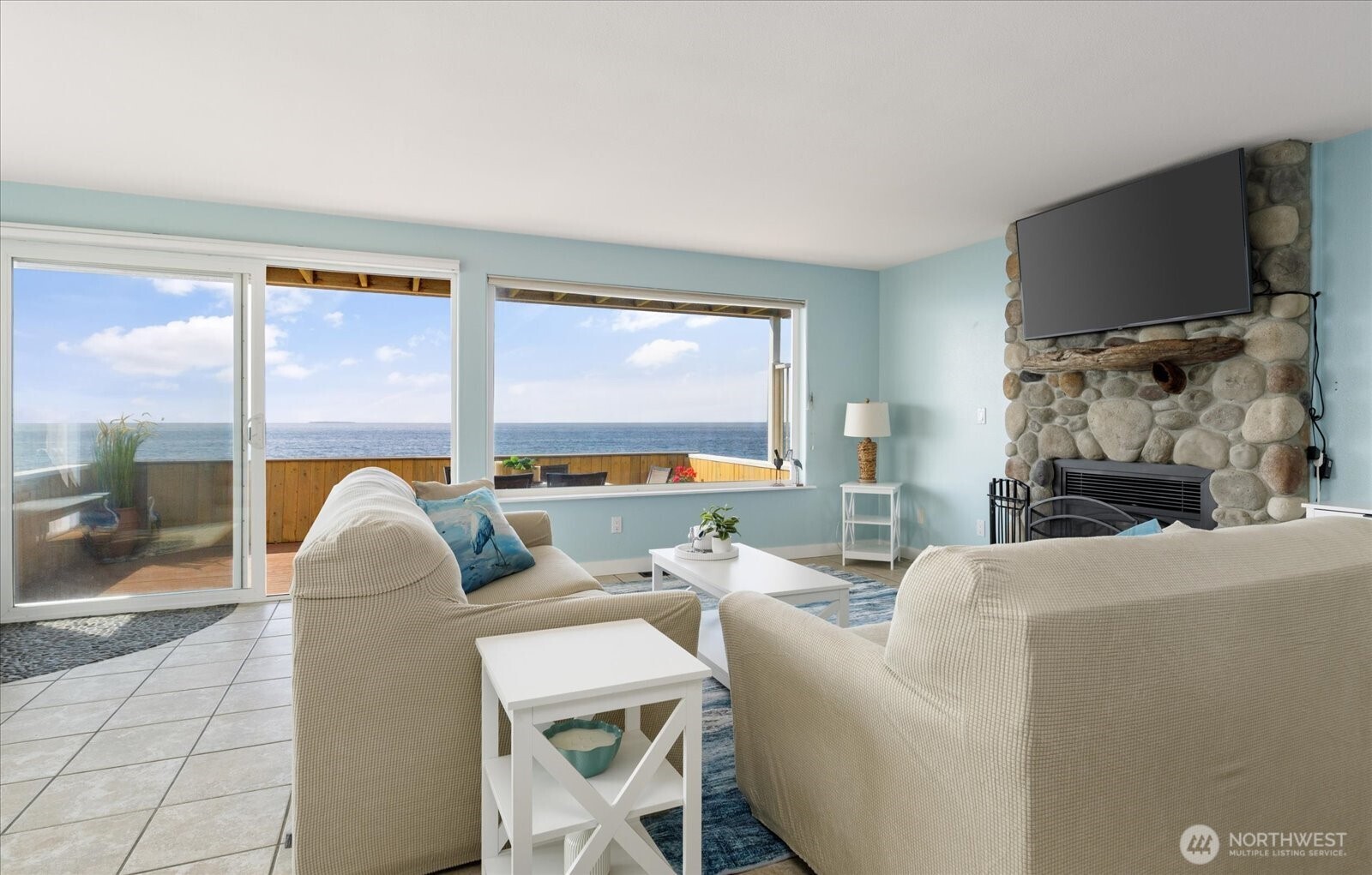 2507 West Beach Road Oak Harbor, WA 98277 - Photo 3 of 39