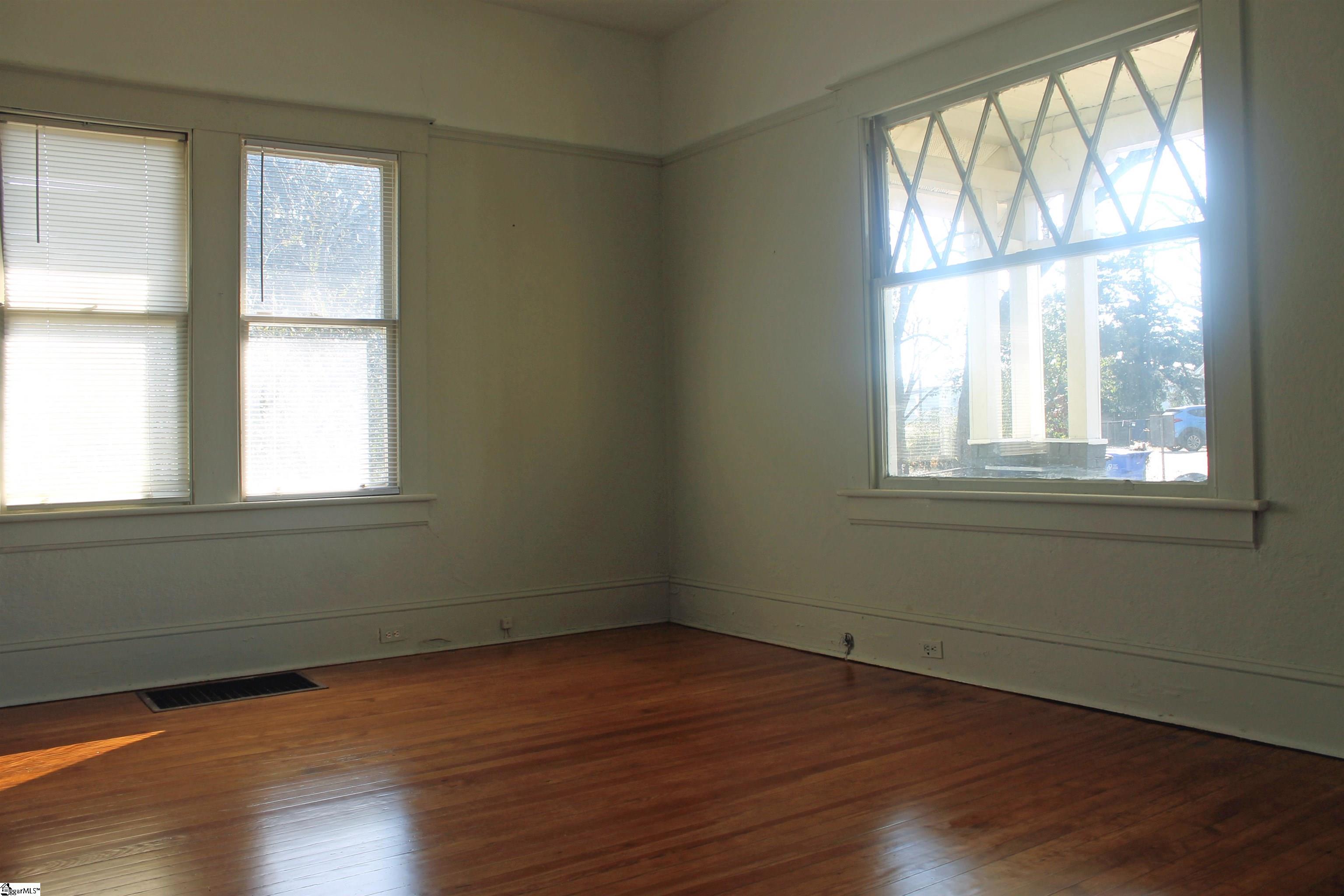 14 Elrod Street Greenville, SC 29609 - Photo 12 of 19