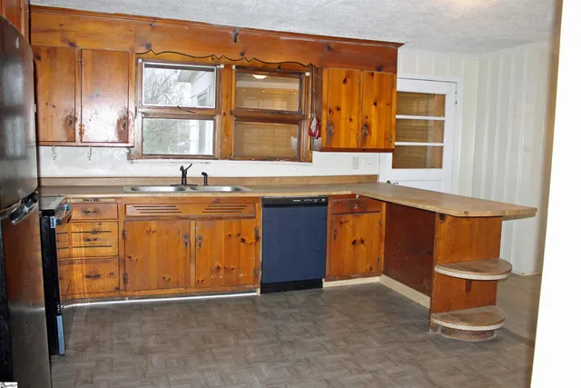 $250,000 | 14 Elrod Street, Greenville, SC 29609