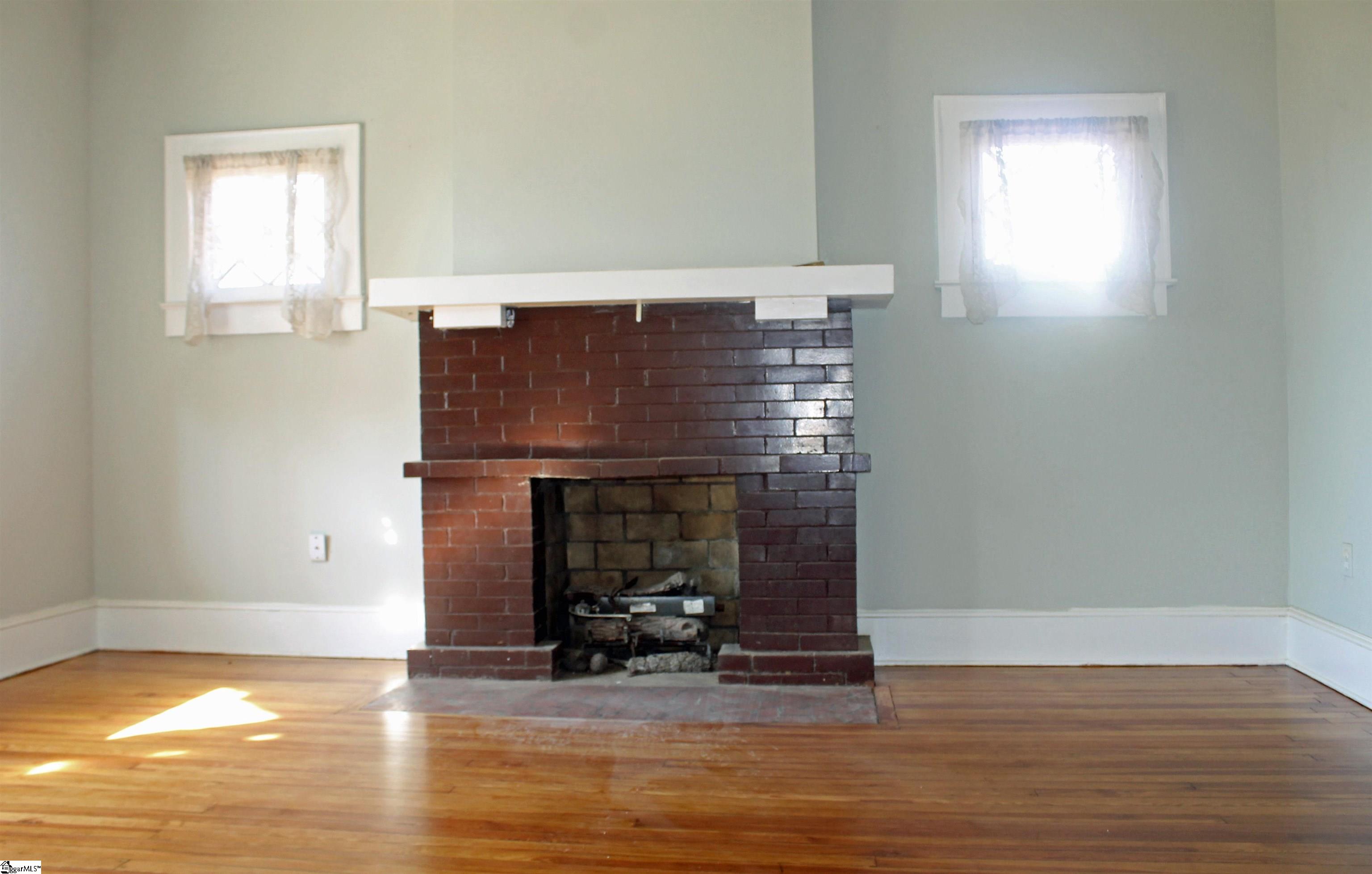 14 Elrod Street Greenville, SC 29609 - Photo 4 of 19