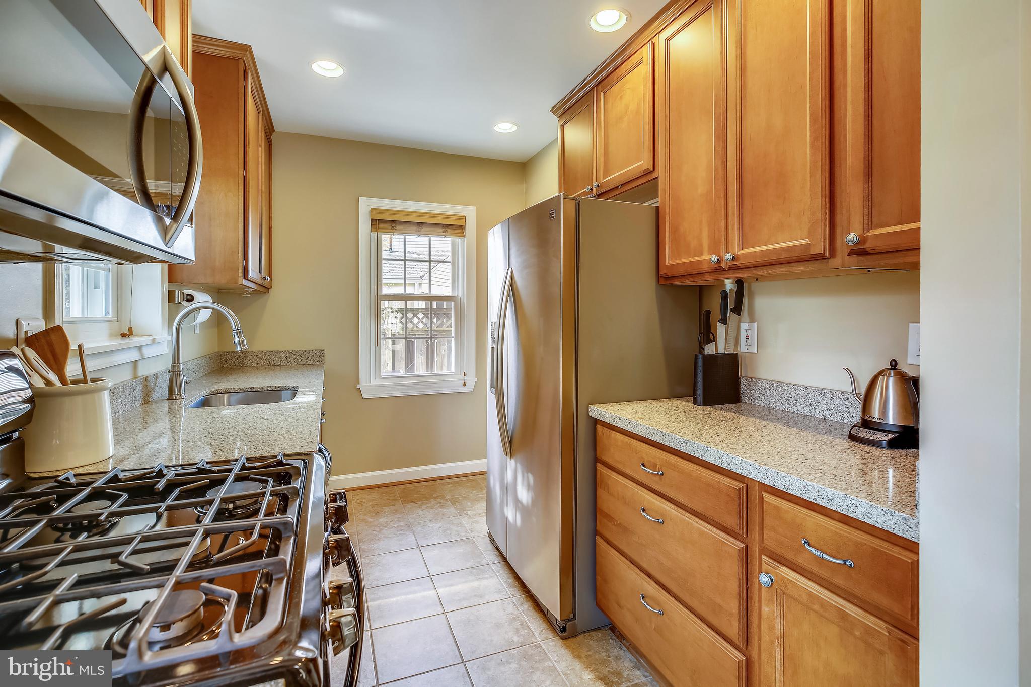 9400 Brookville Road Silver Spring, MD 20910 - Photo 14 of 44