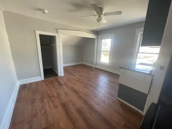 $1,000 | 52 Chestnut Avenue, Unit 3, Rutland, VT 05701