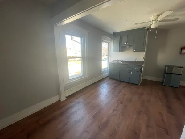 $1,000 | 52 Chestnut Avenue, Unit 3, Rutland, VT 05701