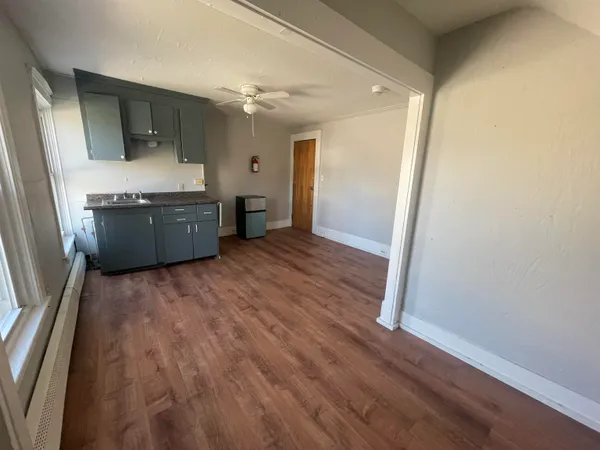 $1,000 | 52 Chestnut Avenue, Unit 3, Rutland, VT 05701