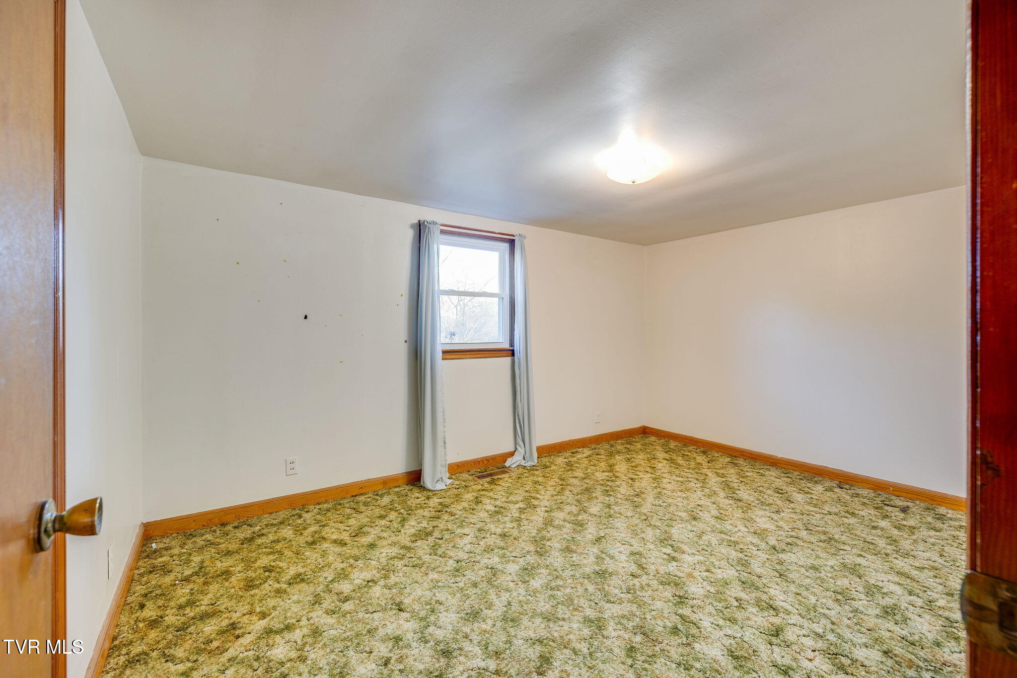 3415 Forest View Road Kingsport, TN 37660 - Photo 20 of 42 019